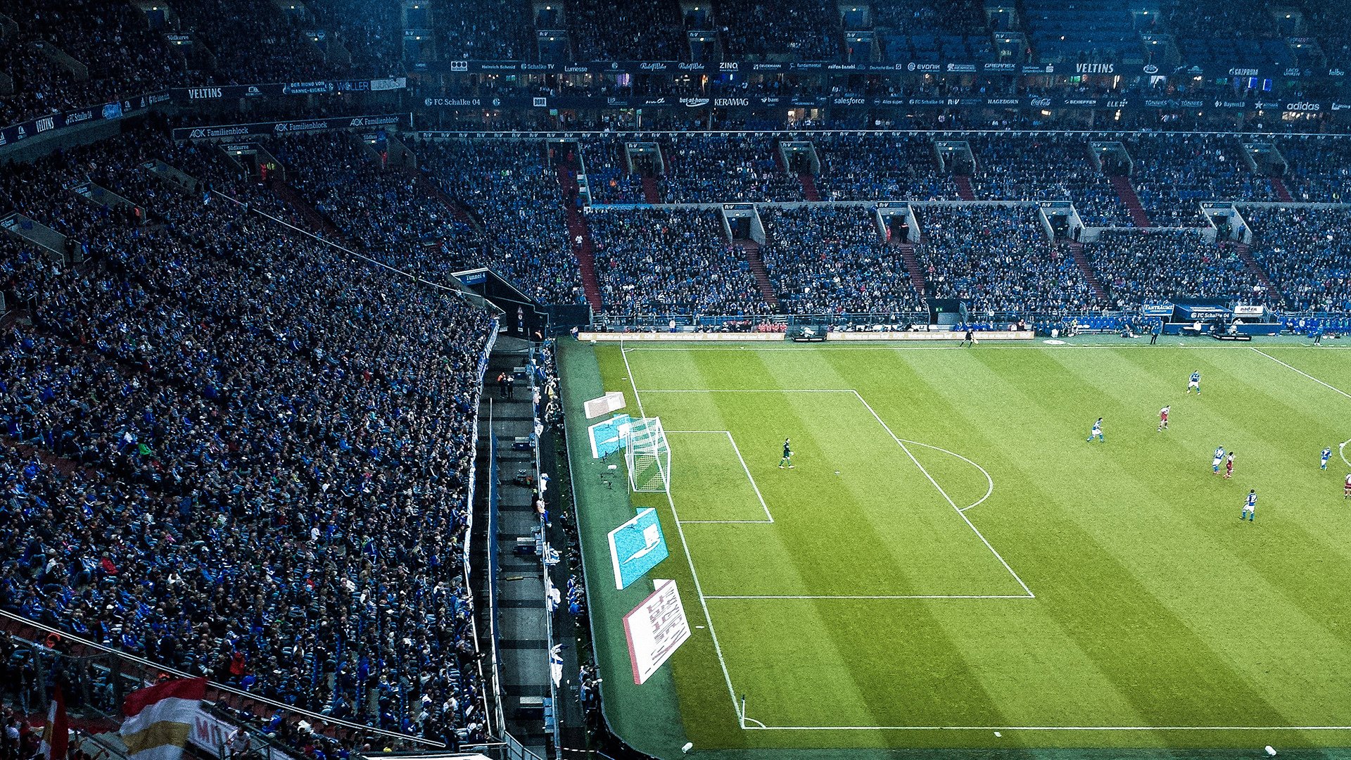 拜仁慕尼黑领跑德甲，争冠遥遥领先